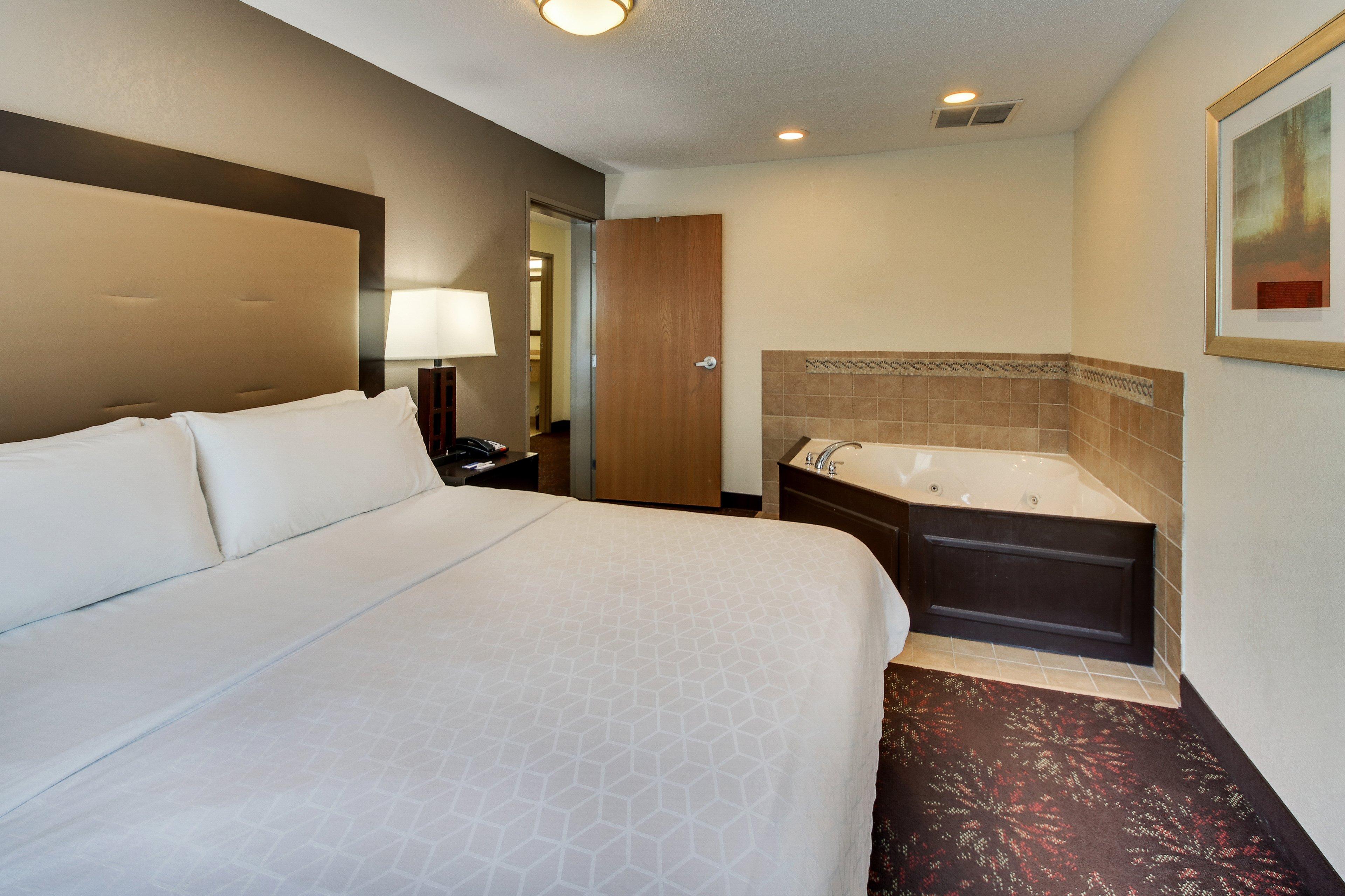 Hotel Express & Lancaster-lititz By Ihg 2*